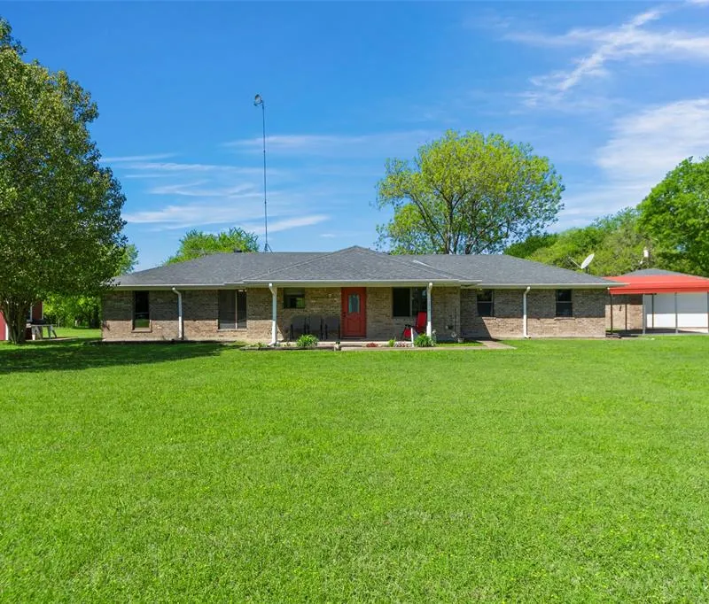 4076 County Road 1088, Celeste TX 75423