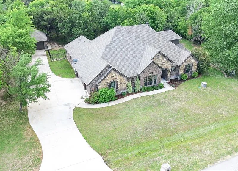 5001 Oak Mill Drive, Fort Worth TX 76135