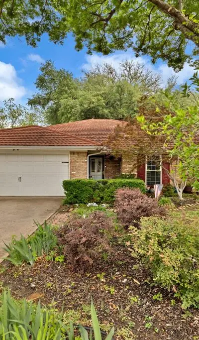 1823 Ridgebrook Drive, Arlington TX 76015