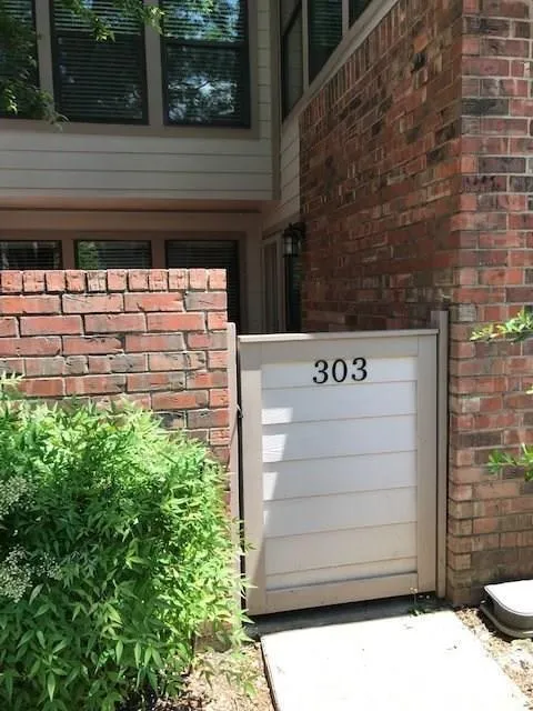 18240 Midway Road # 303, Dallas TX 75287