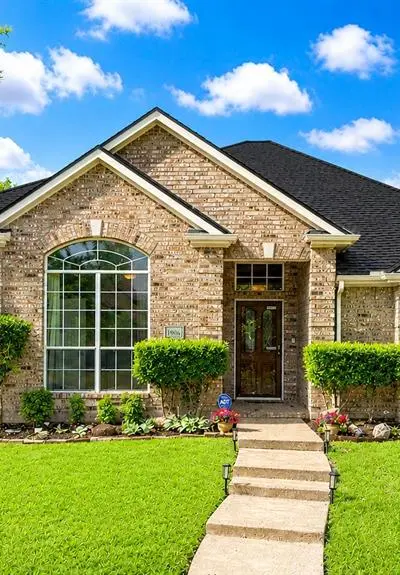 1906 Walnut Hill Drive, Rowlett TX 75088