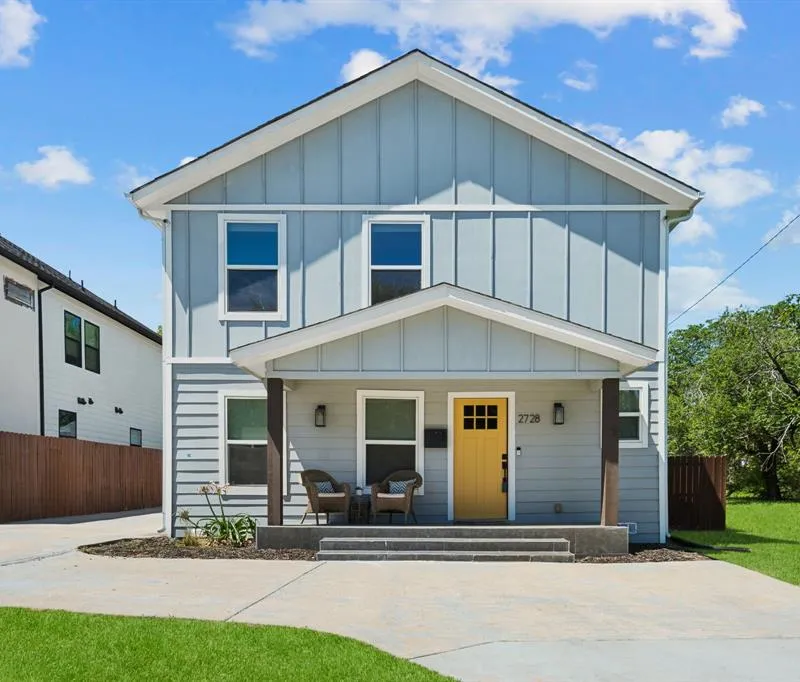2728 Livingston Avenue, Fort Worth TX 76110