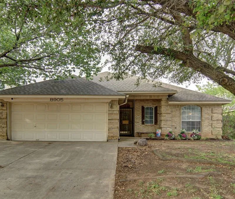 8905 San Joaquin Trail, Fort Worth TX 76118