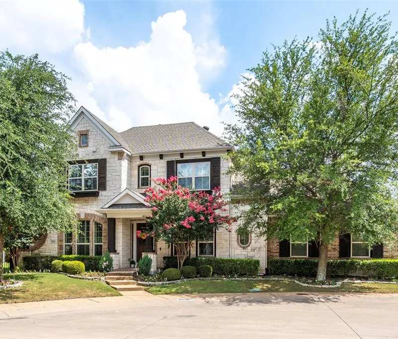 18265 Brighton Green, Dallas TX 75252