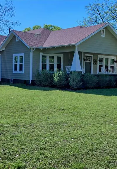608 S Broad Street, Saint Jo TX 76265