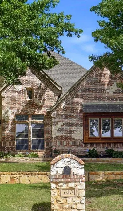 620 Highview Lane, Hurst TX 76054