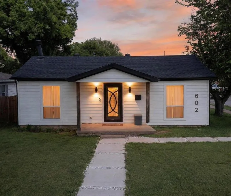 602 N Bagdad Road, Grand Prairie TX 75050
