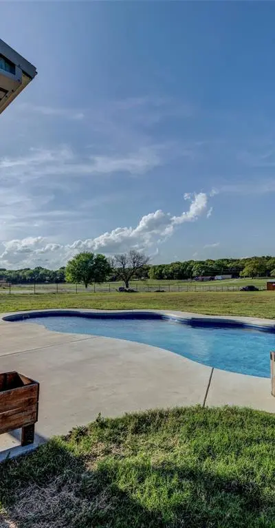 1020 County Road 1596, Alvord TX 76225