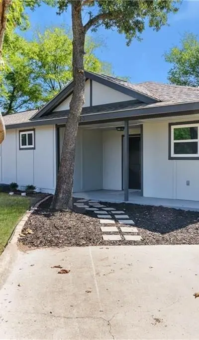 220 Bella Vista Drive, West Tawakoni TX 75474