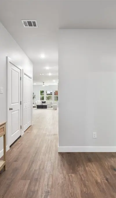 907 Elwood, Dallas TX 75061 - Photo 5