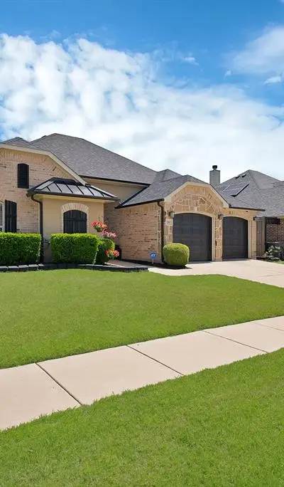 7817 Black Willow Lane, Arlington TX 76002 - Photo 3