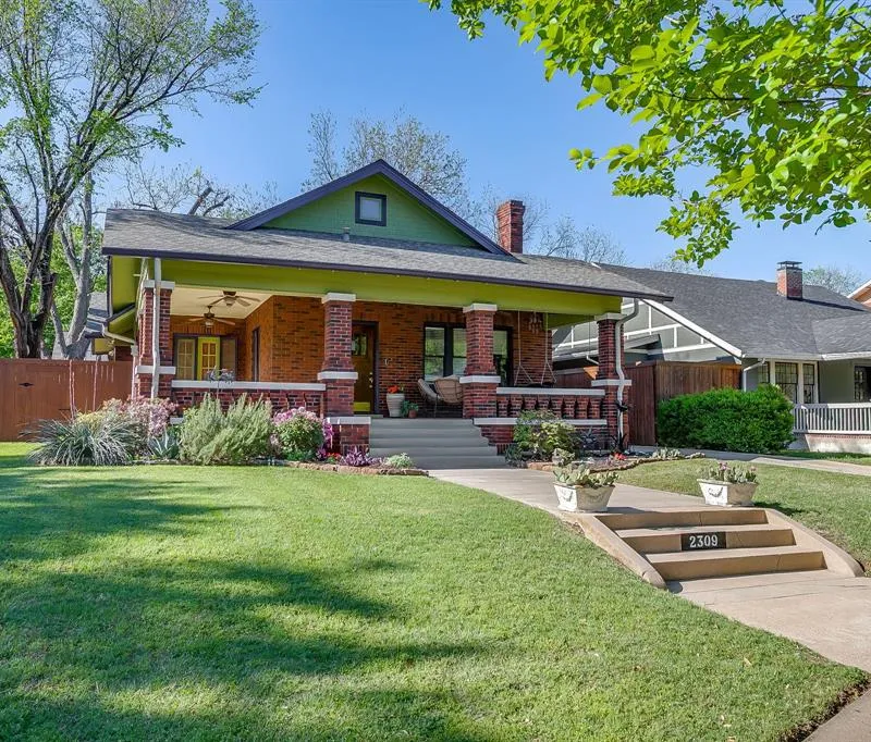 2309 Mistletoe Avenue, Fort Worth TX 76110