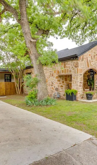 315 Cleveland Avenue, Weatherford TX 76086 - Photo 3