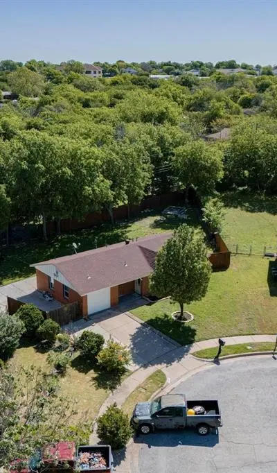 4806 Jaycrest Court, Fort Worth TX 76135 - Photo 4