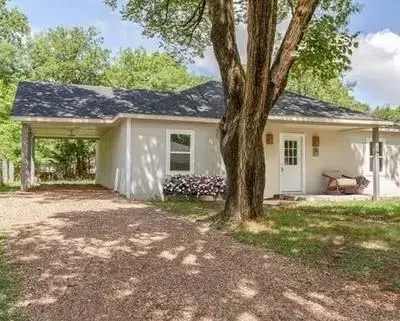 221 Braz Street, Bonham TX 75418