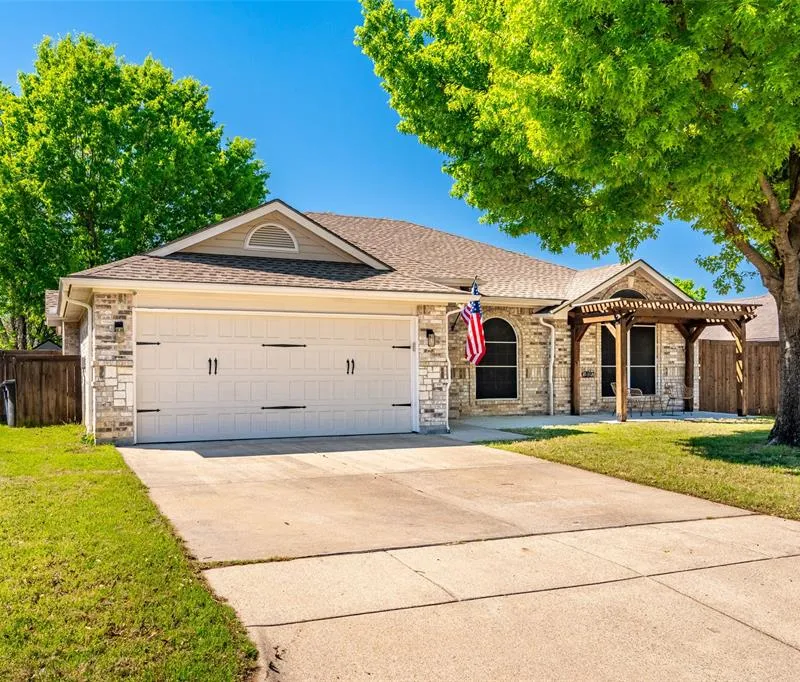 9216 Harvard Avenue, Fort Worth TX 76118