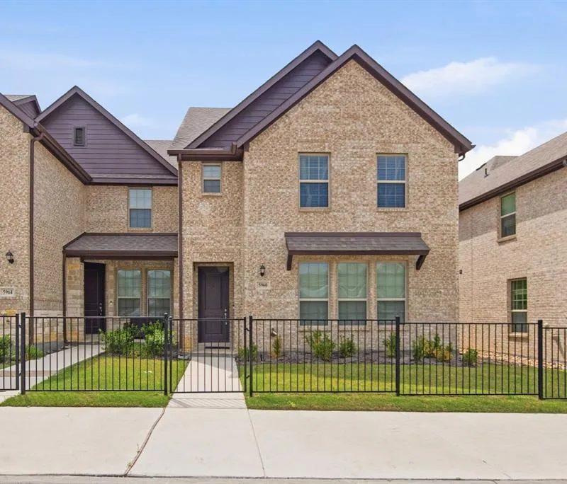 5960 Bursey Road, Watauga TX 76148