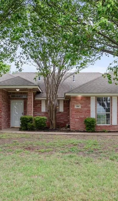 906 S Ward Street, Italy TX 76651