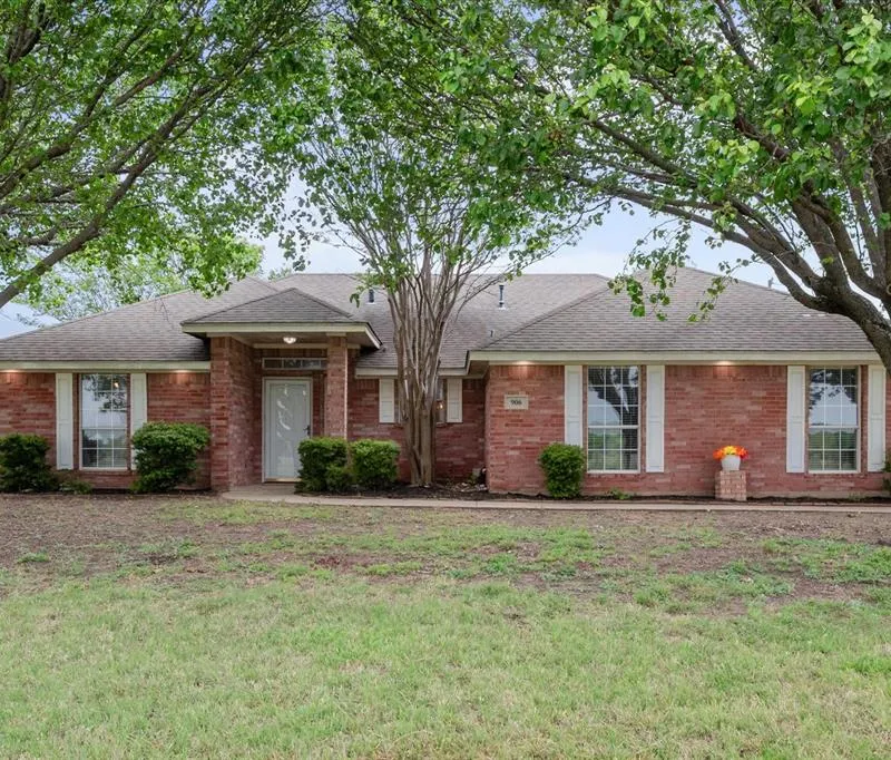 906 S Ward Street, Italy TX 76651