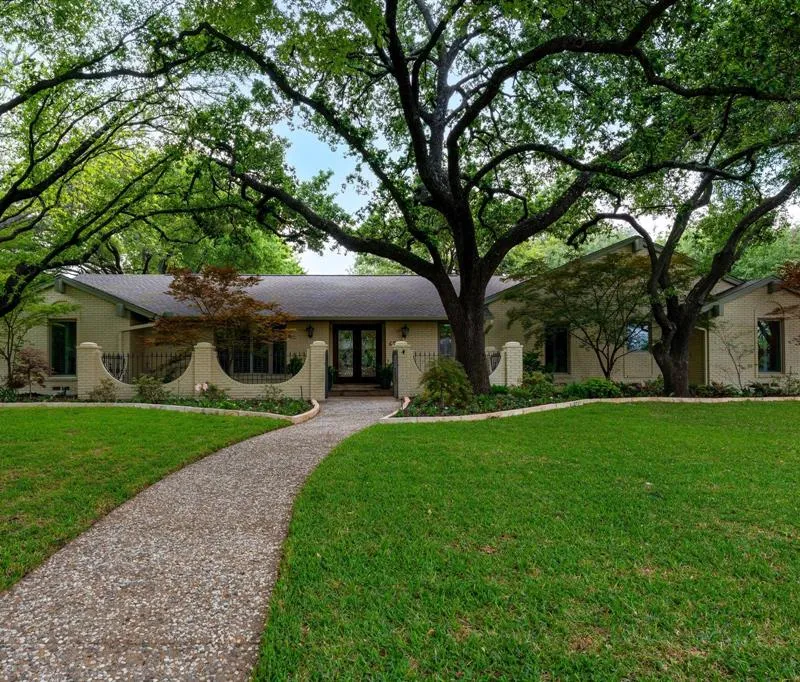 6950 Mossvine Drive, Dallas TX 75254