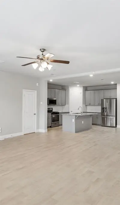 911 Ponds Edge Lane, Euless TX 76040 - Photo 5
