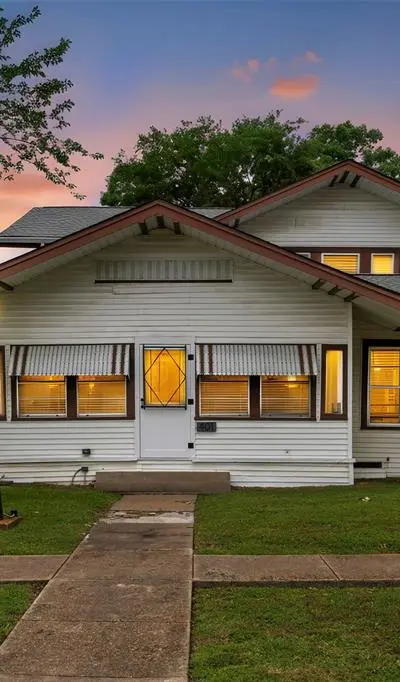 401 N Dallas Street, Ennis TX 75119 - Photo 2