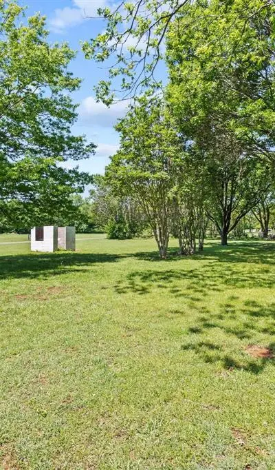336 Kirk Avenue, Pottsboro TX 75076 - Photo 2
