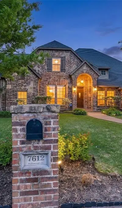 7612 willowood Court, Fort Worth TX 76112 - Photo 2