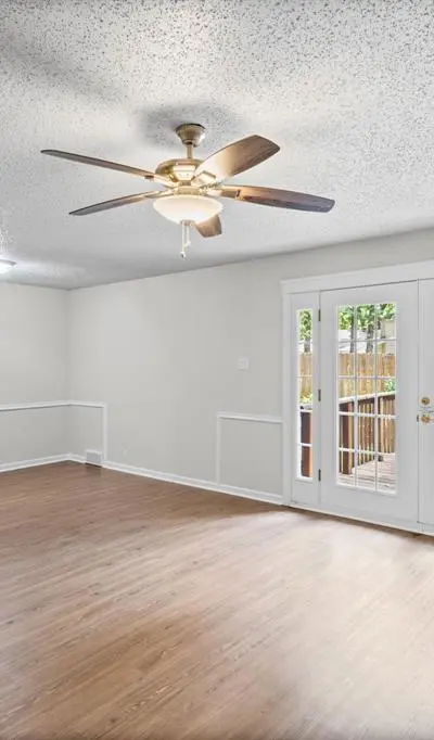 1311 W Lavender Lane, Arlington TX 76013 - Photo 3