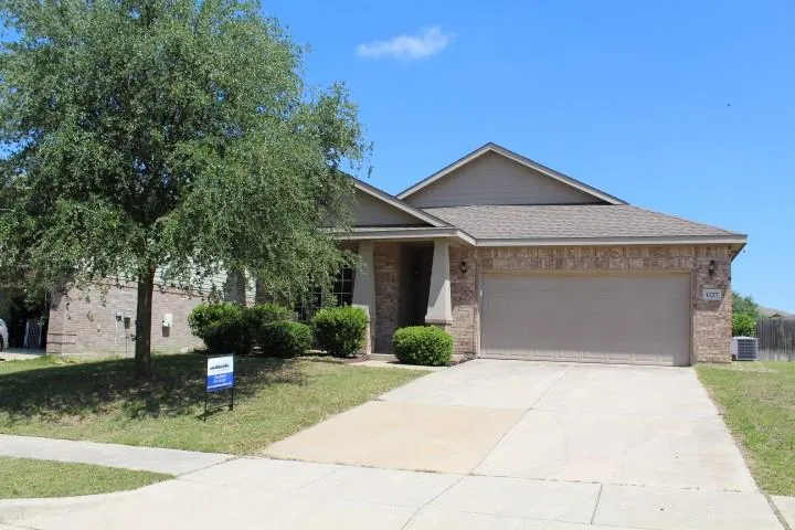 1227 Eagles Nest Trail, Krum TX 76249