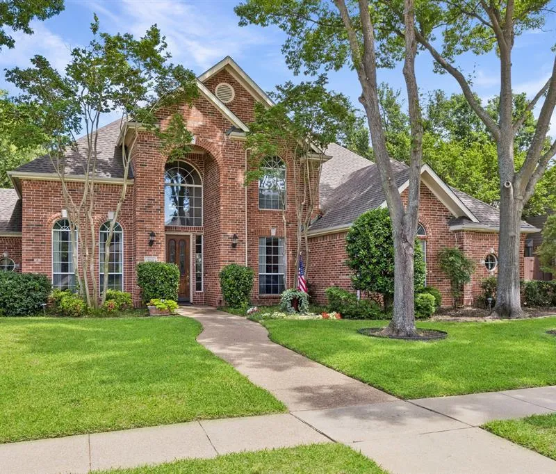 303 Waterford Court, Southlake TX 76092