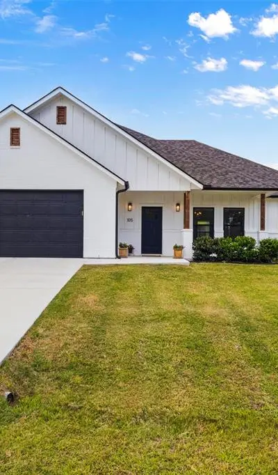 105 Runaway Bay Drive, Runaway Bay TX 76426