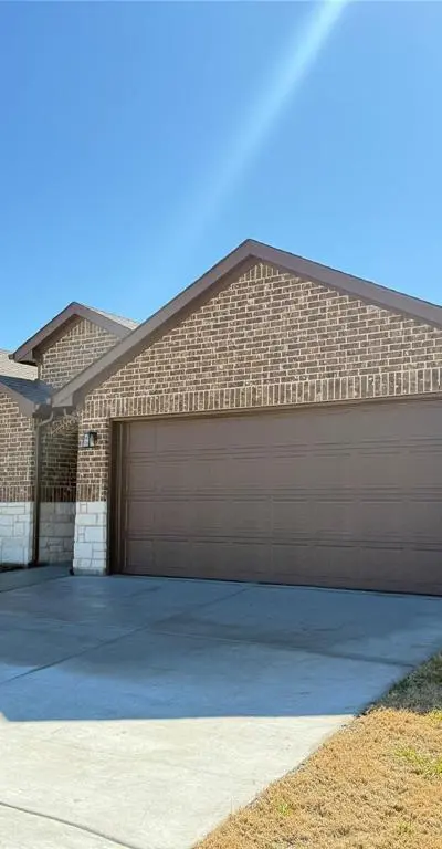 1215 Brad Kellar Drive, Greenville TX 75402 - Photo 3