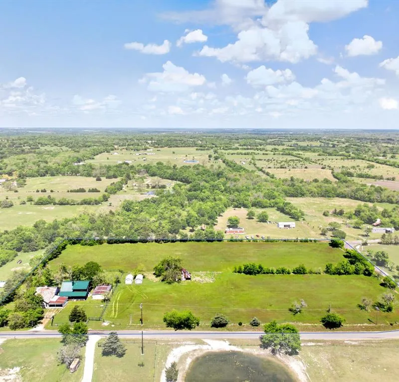 858 County Road 1006, Celeste TX 75423