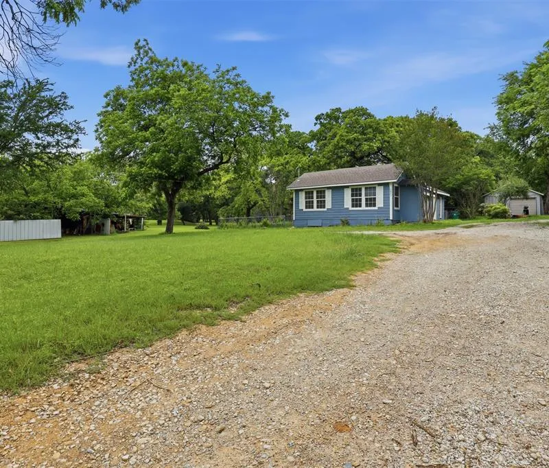 5821 Highland Avenue, Haltom City TX 76117
