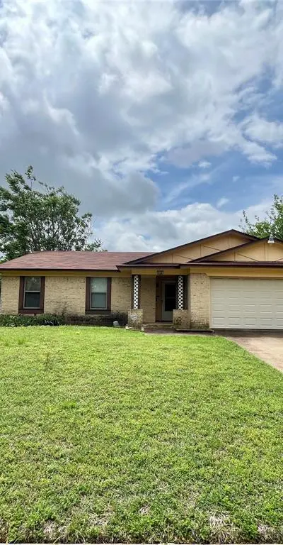 858 Lexington Drive, Lancaster TX 75134