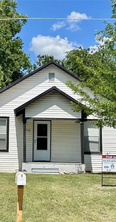 708 Grayson Street, Nocona TX 76255