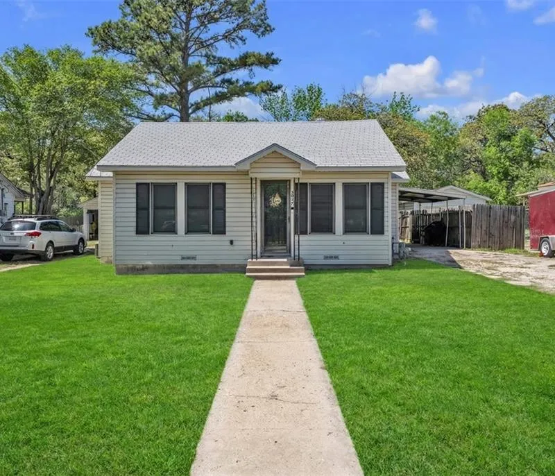 3017 Pueblo Trail, Lake Worth TX 76135