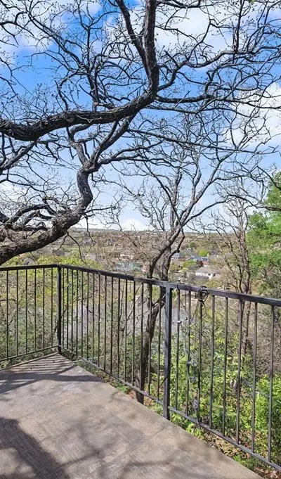 1434 Crownhill Drive, Arlington TX 76012 - Photo 2
