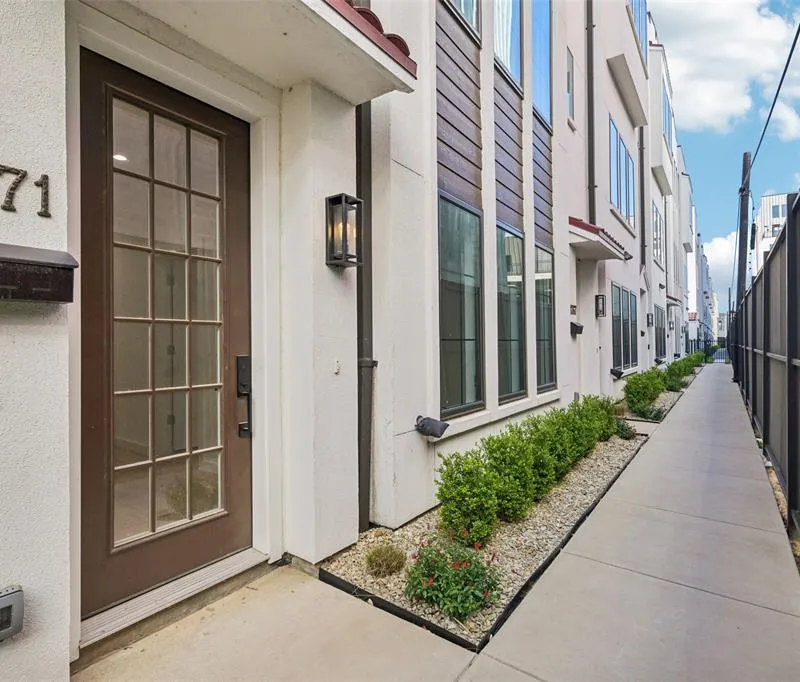 1771 Novela Way, Dallas TX 75215