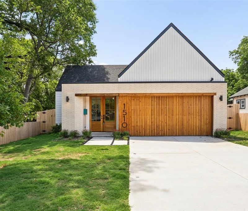 1510 Marfa Avenue, Dallas TX 75216