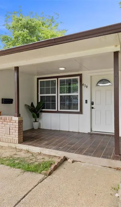 434 W Phillips Court, Grand Prairie TX 75051 - Photo 3