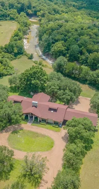 2300 W Main Street, Lancaster TX 75146