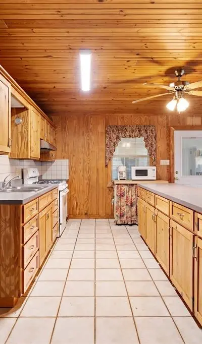2000 COUNTY ROAD 2420, Honey Grove TX 75446 - Photo 2