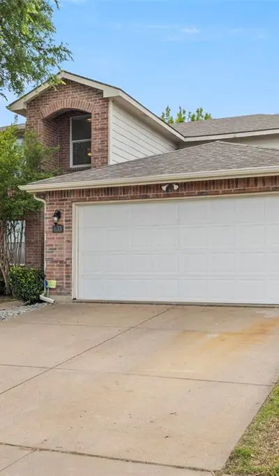 633 Almandora Drive, Arlington TX 76002 - Photo 2