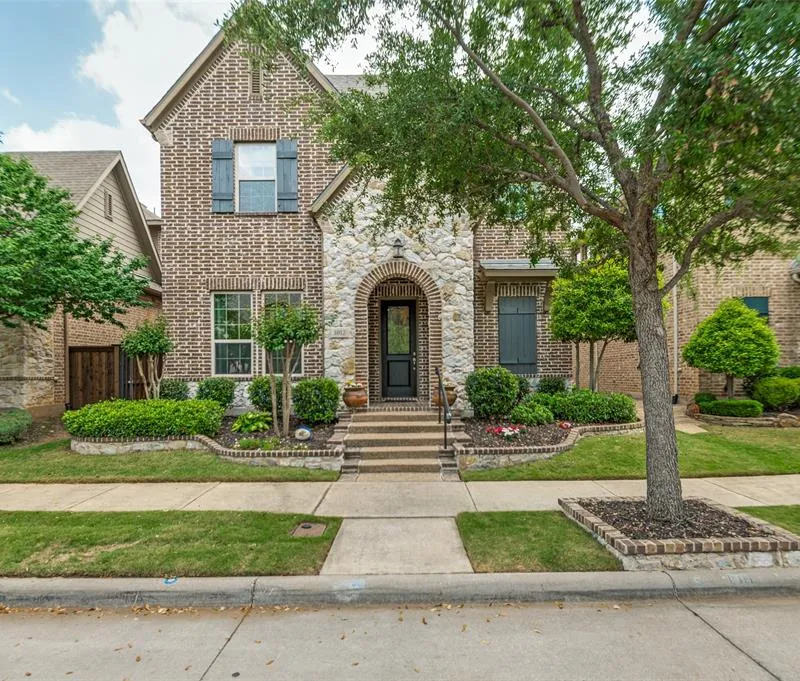 1012 Ivy Charm Way, Arlington TX 76005