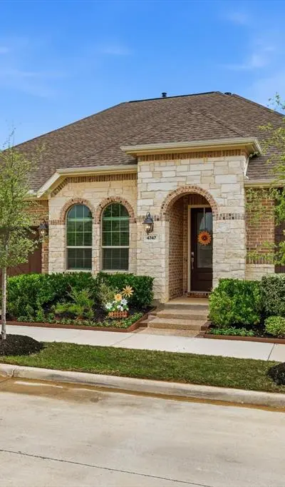 4747 Kings Garden Parkway, Arlington TX 76005 - Photo 2