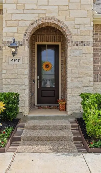 4747 Kings Garden Parkway, Arlington TX 76005 - Photo 4