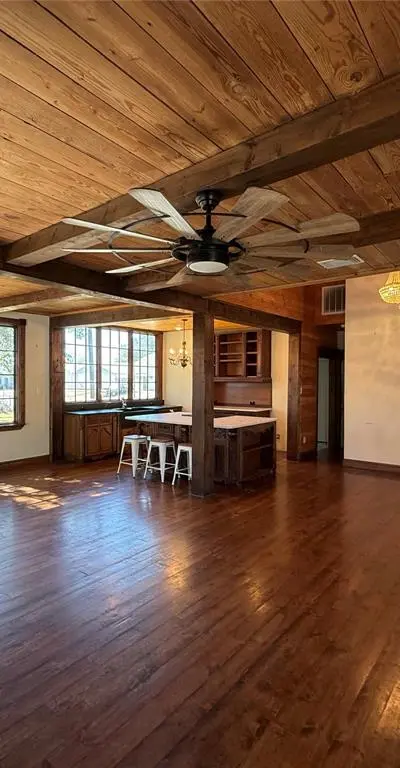 202 Throckmorton Street, Weatherford TX 76086 - Photo 2
