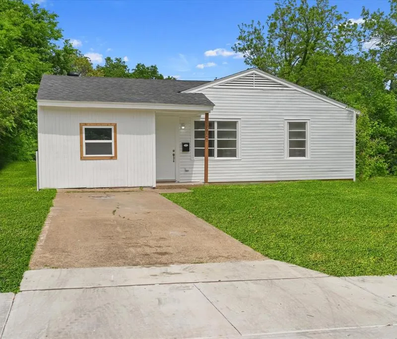 3835 Lovingood Drive, Dallas TX 75241